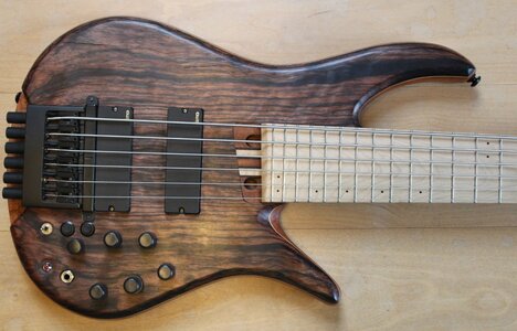 VB Regulus Custom 6-34 Headless, Roland GK-3B Pickup!, Made in Turkey