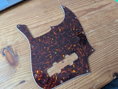 (reserviert) 80er Jahre Squier Japan Pickguard / tortoise