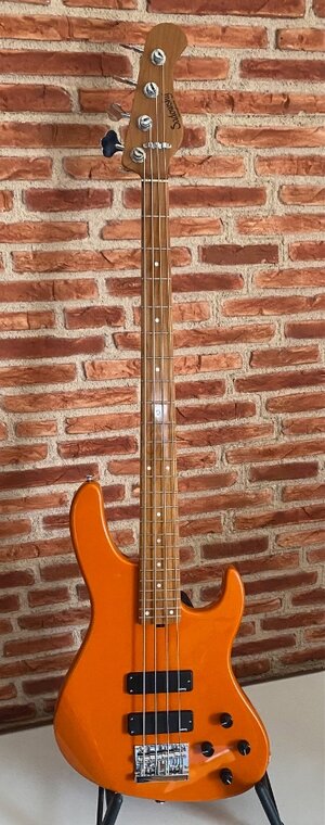 Sadowsky MetroExpress 24-4 Modern mit VTC und Hipshot D-Tuner