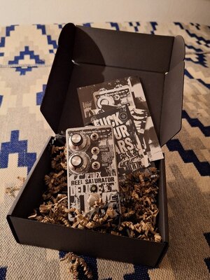 JPTR FX Deluxe Jive unboxing.jpg JPTR FX Deluxe Jive unboxing.jpg