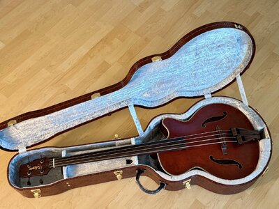 Takamine DB10 mit Koffer - Modell 2025 - wie neu