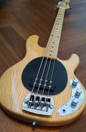 1996 Musicman Stingray 2EQ