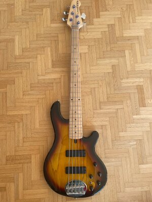Lakland Skyline 55-01 mit LH55N-Pickups