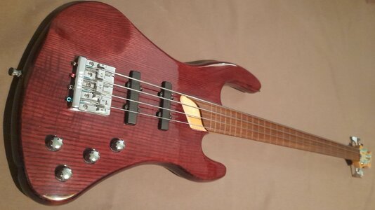 Esh Bass Fretless Sovereign Viersaiter E-Bass Bassgitarre 90er