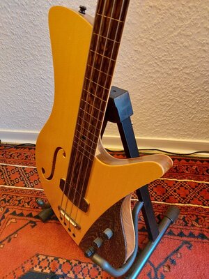 Fretless E-Bass "Nicolo" 4, ULRICH BassDesign , handgefertigt aus Niederbayern!