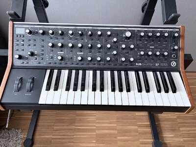 Moog Subsequent 37 inkl. Zubehör