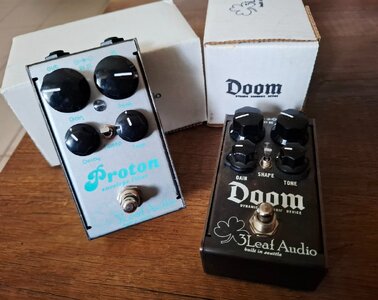 3Leaf Audio "Doom" (Synthy Fuzz) & "Proton" (Mutron-alike Envelope Filter) FREE SHIPPING!