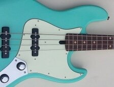 Suche: Lakland 44-60 Pickguard (Joe Osborn)