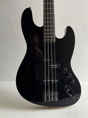 Fender Aerodyne Jazz Bass