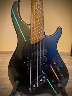 Dingwall JT 3, 5 Saiter