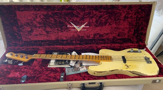 Fender P-bass CS 1955 heavy relic