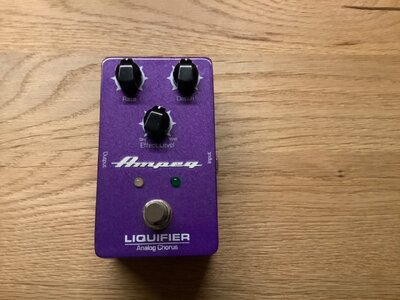Verkaufe Ampeg Liquifier Analog Chorus