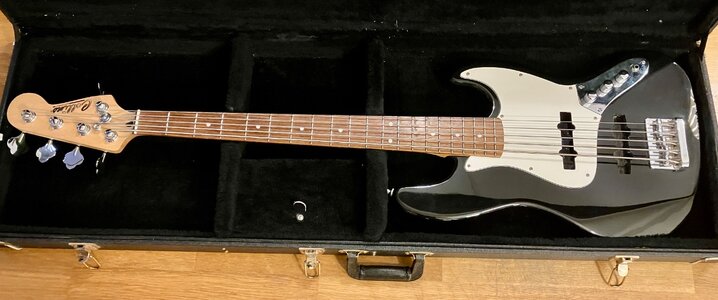 Reserviert für Paco - Collins Masterbass 5 Saiter Jazz Bass - ohne Pickups