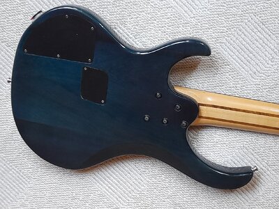 6 Ibanez BTB 405.jpg