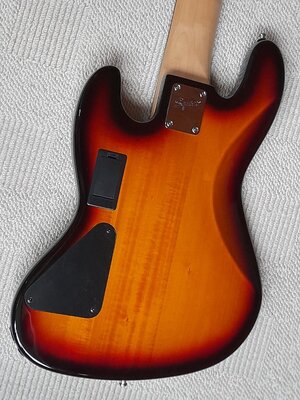 7 Squier Jazzbass 5.jpg