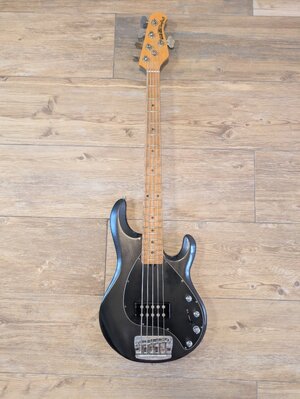 MusicMan StingRay 5H - MapleNeck Ahorn Schwarz Music Man