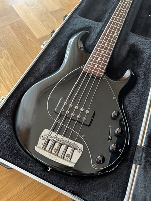 MusicMan StingRay 5, 2006 / trade for jazz bass V