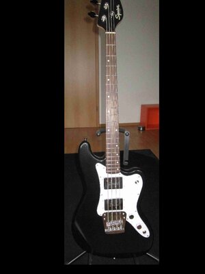 TAUSCH Squier Rascal short scale bass gegen Squier CV 70s Preci black