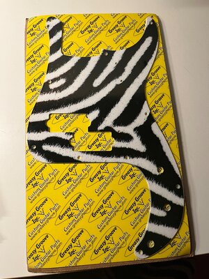 Neues Schlagbrett Precision Bass