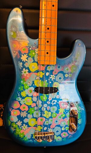 Fender Telecaster Bass Blue Flower 3.jpg