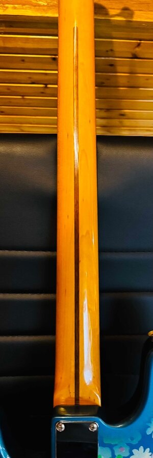 Fender Telecaster Bass Blue Flower 6.jpg