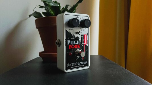Electro Harmonix EHX Pitch Fork Pitchfork Pitchshifter Pedal