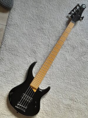 MTD Michael Tobias Design Kingston Artist 5 Saiter, 35", Korea, 3,85 kg, passiv, schwarz