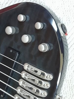 Ibanez BTB 405, 5 String, 35", Made in Korea, transparent black