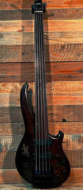Suche FRETLESS 5 STRING HEADLESS NECKTHROUGH /// wie Sanox / Leduc Logabass o.ä.