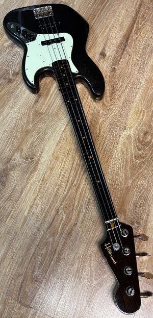 Hillbrand Jazz Bird fretless Nitro light relic Bahama Brown