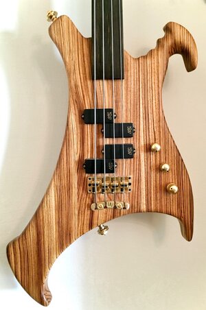 Warwick Buzzard BO 4 FL