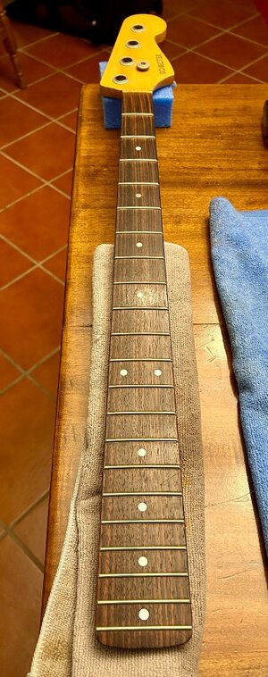 Schecter jazz bass neck