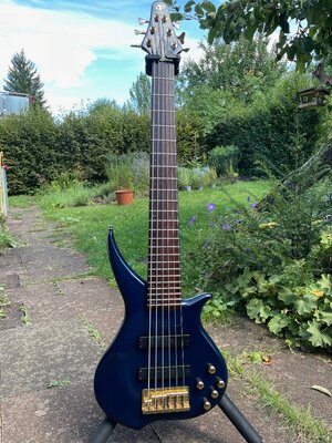 Tune Bass 6-Saiter 6 String