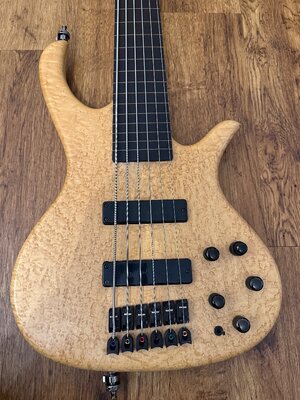 Human Base Jonas 6 Fretless - Birdseye Maple