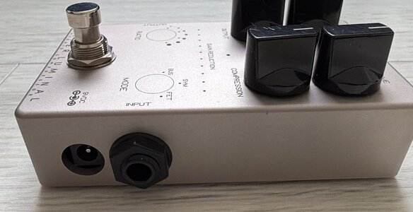 Hyper Luminal_rechte Seite.jpg