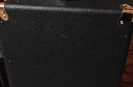 Fender Rumble 800 Side 1 edit.jpg