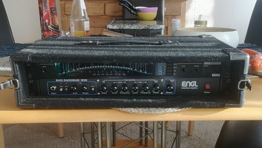 ENGL 1030 Bass Rack Head + Korg DT1 Pro zusammen in einem headshell