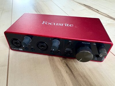 Focusrite Scarlett 2i2 3rd generation mit passender Tasche