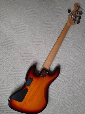 10 Squier Jazzbass 5.jpg