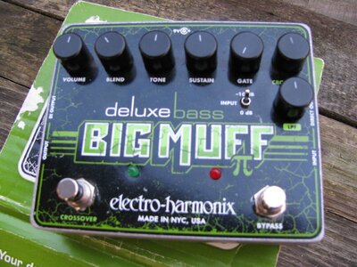 electro-harmonix Bass Big Muff deluxe