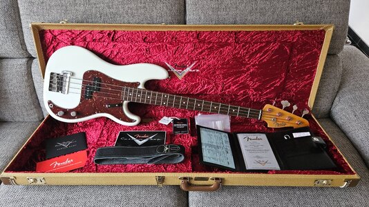 Fender Precision Sean Hurley signature