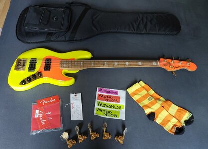 Fender MonoNeon Signature Bass + Sandberg lightweight Mechaniken