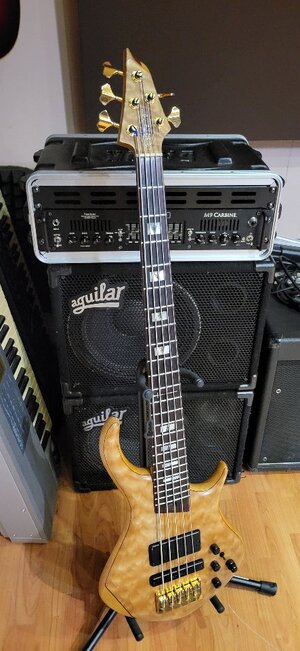 Warrior DMB5 bass, Made in USA