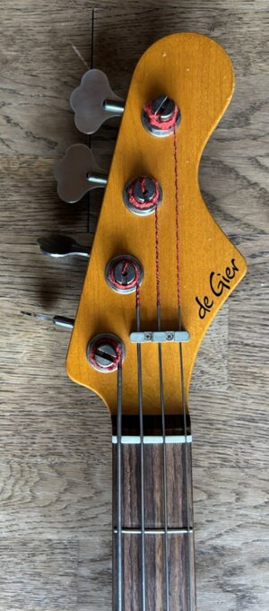 De Gier Soulmate Bass – Aged Black / Rosewood