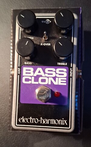 Electro Harmonix Bass Clone Chorus