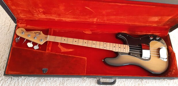 Fender Precision 1975