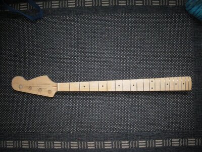 Basshals von DR Parts (Ahorn)