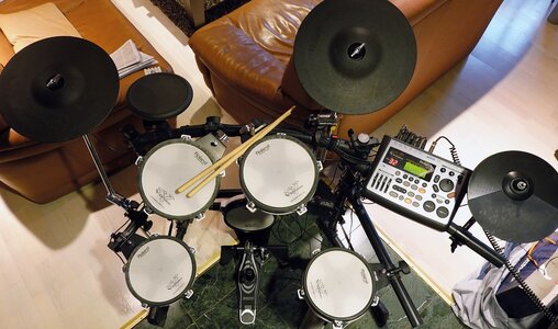 Roland TD8 elektronisches Schlagzeug