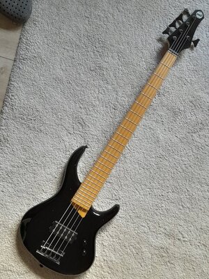 MTD Michael Tobias Design Kingston Artist 5 Saiter, 35", Korea, 3,85 kg, passiv, schwarz