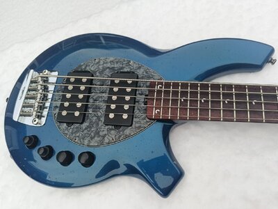 MusicMan Bongo 5 HH Blue Pearl 2008